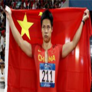 苏炳添百米夺冠 刷新赛会纪录