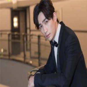 朱一龙酒店遭围堵 粉丝呼吁拒绝私生饭