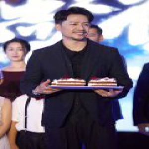 “时尚之夜”特邀挚友段奕宏 致敬时尚送祝福