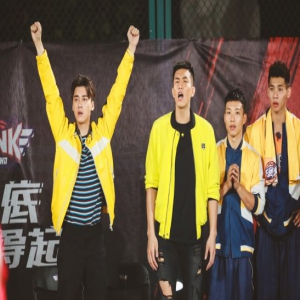 李易峰《这就是灌篮》暖心助力龙骑士 上场打球引期待