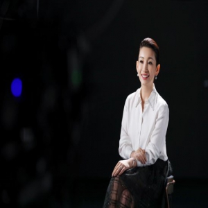 秦海璐金鹰奖颁奖晚会搭档何炅 新突破引期待