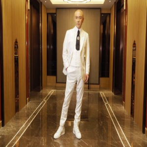 团圆夜张卫健黄绮珊同台飙歌 献歌改革开放40周年