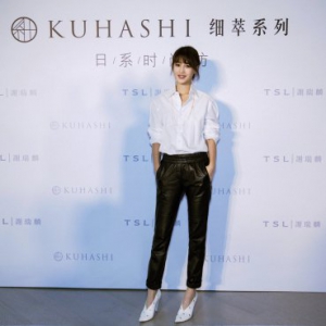 陈燃御姐范儿亮相活动 简约高级分享穿搭经