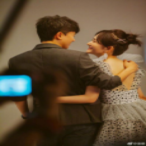 谢娜发视频表白张杰 自曝倒追心得