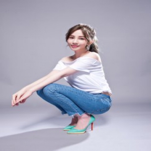 爱雅就是张艾亚 倔强女孩从零开始