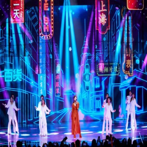 刘惜君亮相中国金曲盛典 致敬经典