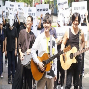 炎亚纶《亲爱的怪物》跳脱制式人生 找回初心追寻梦想