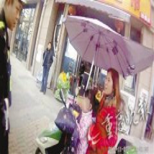 母亲全神贯注打麻将 3岁女儿走失一小时都没发现