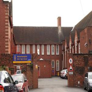 “高考”失利英国女高中生跳崖自杀