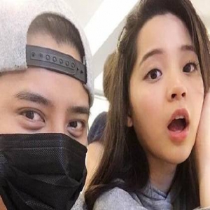 欧阳娜娜与罗志祥合影 张大嘴呆萌表情抢镜