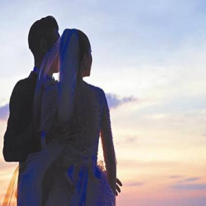 周柏豪发声明承认结婚：她是周太，是最好的