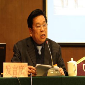 校长一家全造假 夫妻伪造学历儿子冒名读大学