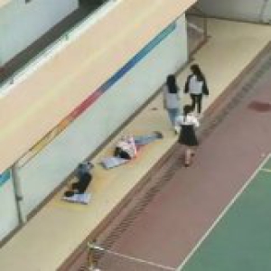 【特别关注】老师“罚”学生打地铺睡觉？您还敢批评学生吗？