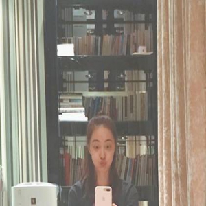 米露自拍秀长腿 撩粉要和妹子生猴子