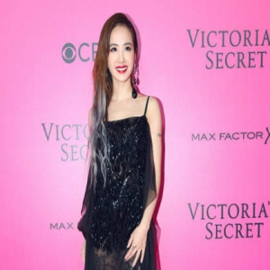 厉害了！蔡依林华丽亮相维密秀 成首位获邀的亚洲女星