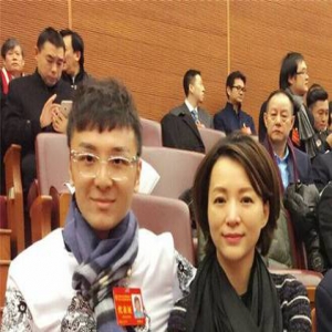 董卿和傅琰东春晚搭档 文代会上不谈春晚