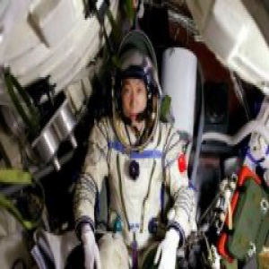 杨利伟回应太空敲击声 物品结构或气压变化所致