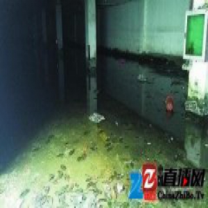 上海一地下车库臭水淹10年没人管 开发商“袖手旁观”