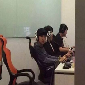 真是网瘾boy！林俊杰因家用网络瘫痪跑网吧打游戏