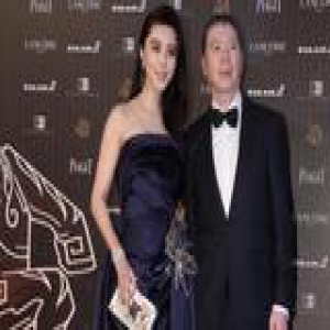 周冬雨马思纯金马封后 霸气范爷pk性感舒淇惊艳红毯