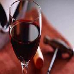 葡萄酒有5大养生功效 抗衰老预防癌症