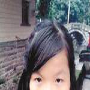 14岁少女重返火场救残疾父亲 全身烧伤面积79％(图)