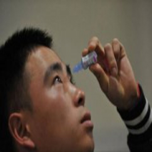 七旬老兵去世前将眼角膜捐给孙子：愿他带着我的眼保家卫国