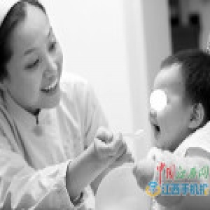 新生婴儿因急症住院 该出院时父母不见了(图)