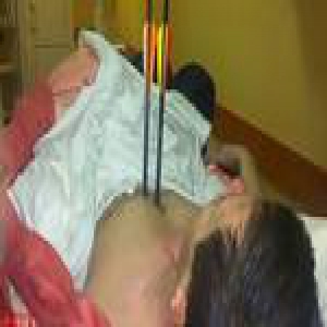 俄罗斯男子两度将箭插入心脏自杀 还是活着…