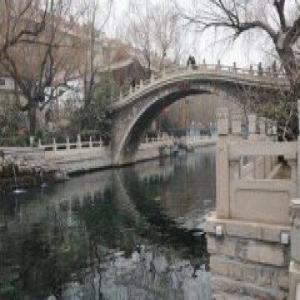 KTV发现男友结新欢又被暴打 21岁女孩坠河身亡