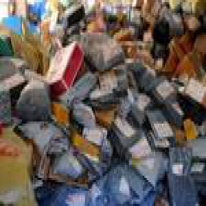 女子冒领他人大件快递包裹 当礼品送亲戚