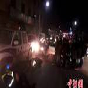 江西一男子无证醉驾遇查 加速冲岗撞伤4名交警