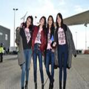 维密模特正在刷屏 除了舔屏你还可以和天使一起练起来