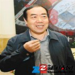 贾平凹当选中国作协副主席 正在创作《秦岭志》