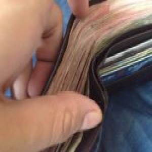 男子担心老板不发工资 盗窃1万多元被判7个月