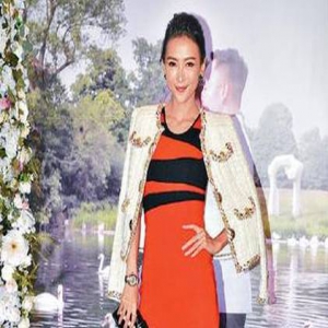 女星怒指公司“逼做越底线的事”，老板娘出面澄清