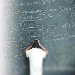 家长反思：中美男孩坐飞机表现为何如此不同