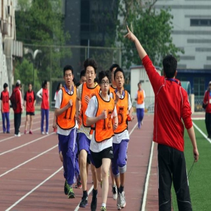 专家：冬训谨防受伤 中考体育跑步项最易提分