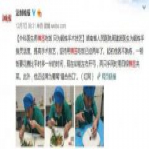 这个外科医生竟用棉签吃饭！背后原因让人无比感动