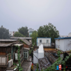 北京女孩不愿住高楼 省下买楼钱爆改平房惊呆邻居