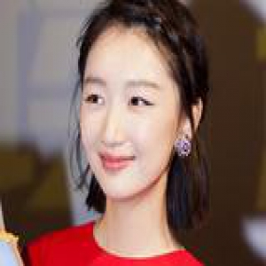 周冬雨的月牙眼又暖又萌 单眼皮女生眼妆这么画