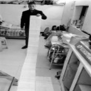 父母工作三班倒攒下3万元 儿子打赏游戏主播花光积蓄