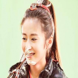 剧组为颖儿庆生 可爱“奶油妆”十分抢眼