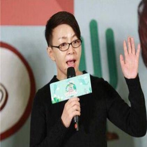 宋丹丹曾劝女星莫整容：打针打到脸都僵了 就啥都没了