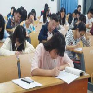 英语四级开考 网友：希望下次并肩作战考的是六级