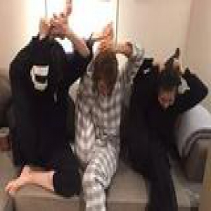 《欢乐颂》三美腿翘那么高 22楼你们是要集体搞事情呀