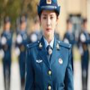 女人有腰到底多重要 看杨幂穿制服就明了