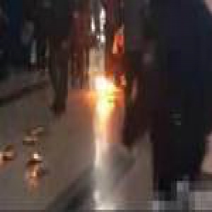 安徽一医院现大规模医闹：30多人焚烧冥币还打砸