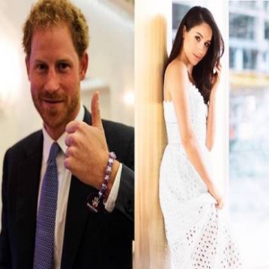 哈利王子首同框美国女友！霸气抱走183公分圣诞树