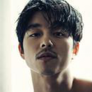 孔侑顶着起床脸出门 你还想喊老公吗？